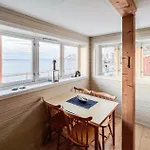 Nyaraló 2 Bedroom Awesome In Vanvikan