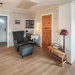 2 Bedroom Awesome In Vanvikan Nyaraló Vannvikan