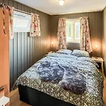 2 Bedroom Awesome In Vanvikan Vannvikan