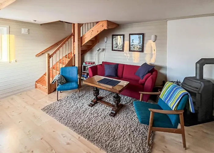 2 Bedroom Awesome In Vanvikan