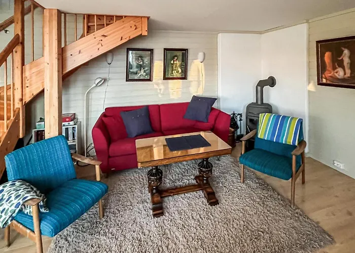 Semesterbostad 2 Bedroom Awesome In Vanvikan Vannvikan
