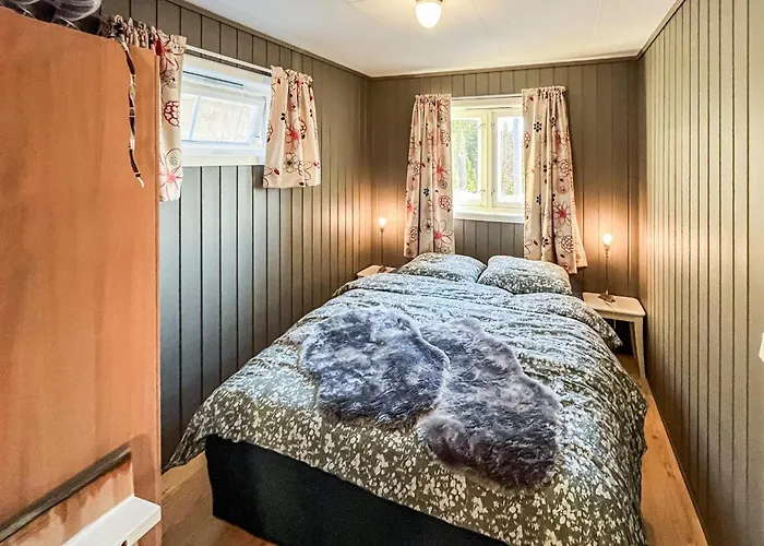 2 Bedroom Awesome In Vanvikan Vannvikan